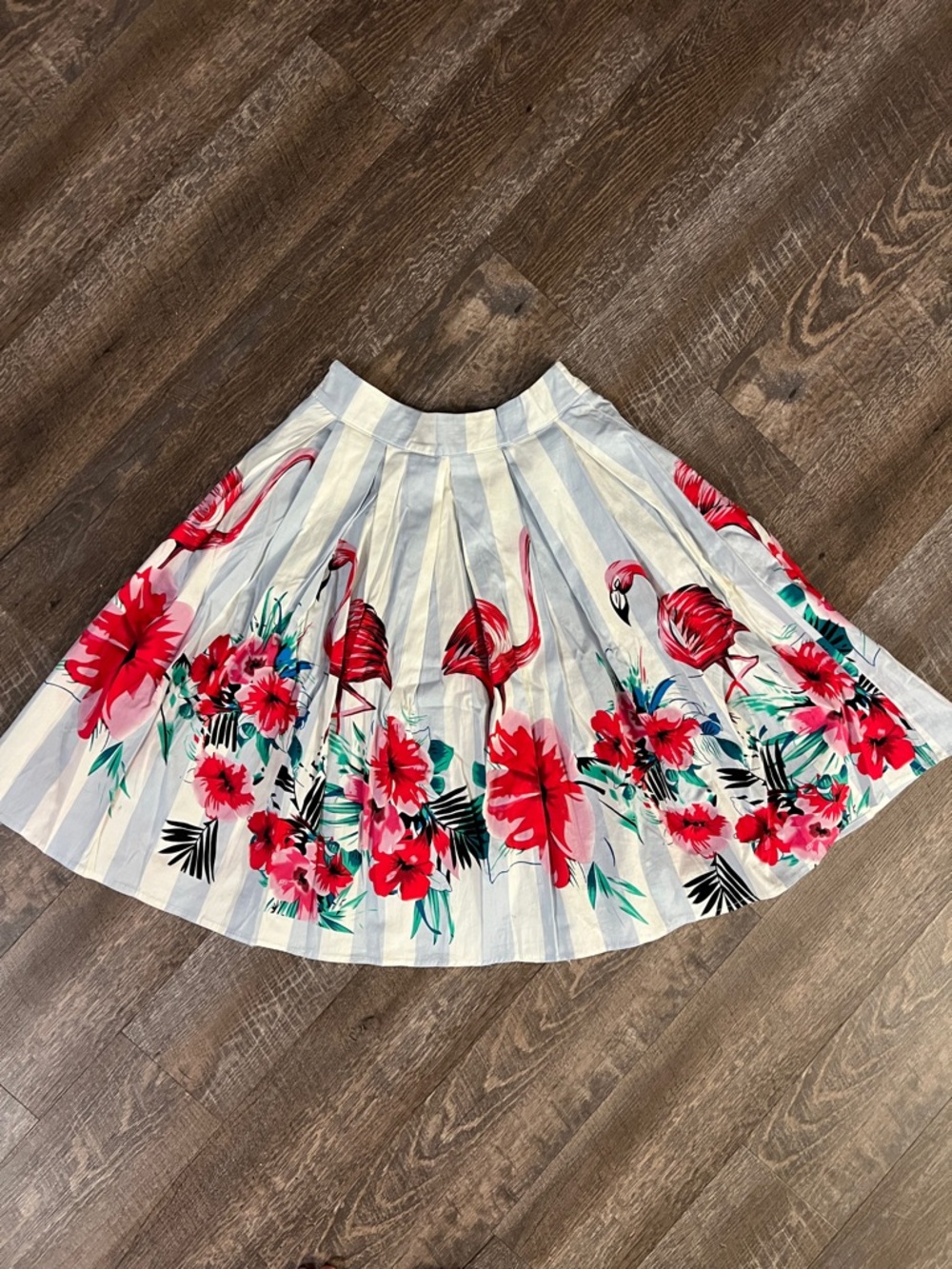 White Floral & Flamingo Pleated Midi Skirt